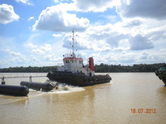 ল্যান্ডিং বোট লিফট এয়ার ব্যাগ ISO 14409 কালো গুড এয়ারটাইটনেস মেরিন রাবার এয়ারব্যাগ