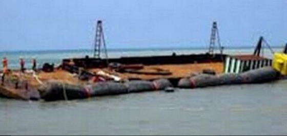 রেচ রিফ্লোটিং বোট স্যালভেজ এয়ারব্যাগ কালো মেরিন রাবার এয়ারব্যাগ